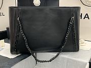 Chanel Tote shopping bag in black AS8473 42cm - 6