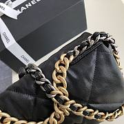 Chanel 19 handbag calfskin in black 26cm - 5