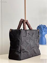 LV OnTheGo GM embroidered with monogram pattern padded in black M59005 41cm - 3