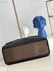LV OnTheGo GM embroidered with monogram pattern padded in black M59005 41cm - 2