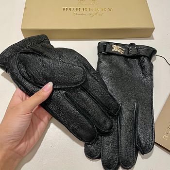 Burberry gloves 000