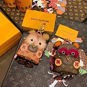 Louis Vuitton Owl small bag keychain brown - 5