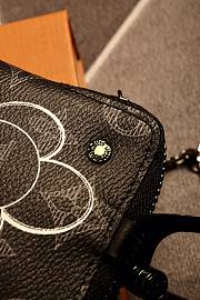 Louis Vuitton Sun flower keychain M62903 - 2