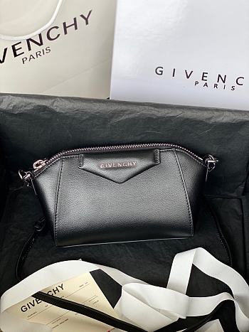 Givenchy Antigona nano leather bag black 9981-4 18cm