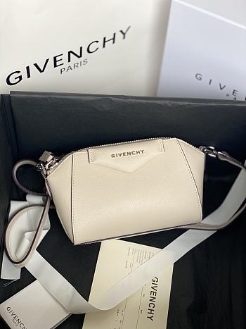 Givenchy Antigona nano leather bag beige 9981-4 18cm