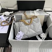 Chanel 19 handbag calfskin in grey 26cm - 6