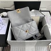 Chanel 19 handbag calfskin in grey 26cm - 3