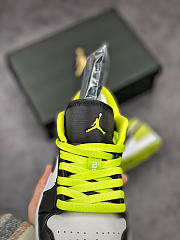 Nike Air Jordan 1 yellow toe - 3