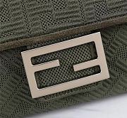 Fendi Midi baguette chain green FF fabric bag 8BR793AHW5F1F2L 24cm - 6