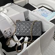 Chanel Small Flap Bag Grey Lambskin Gold Metal 20cm - 3