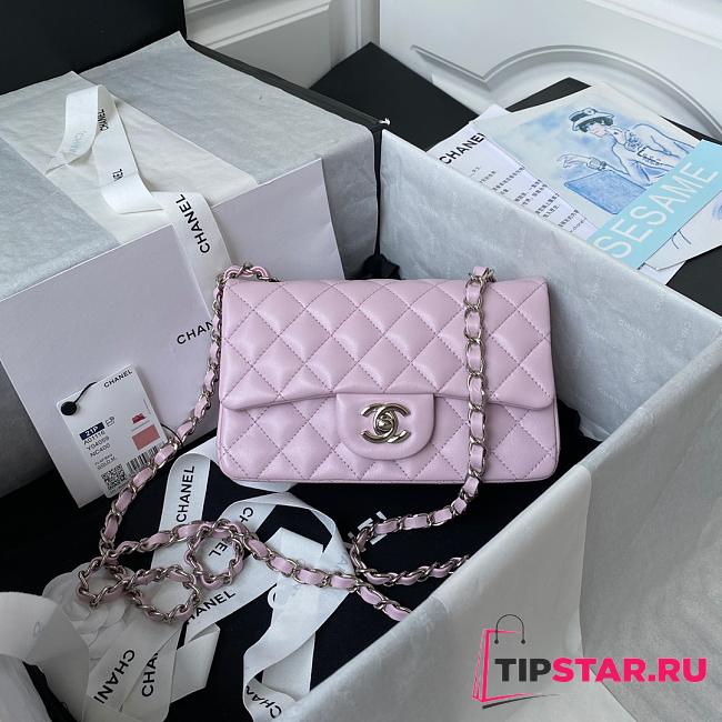 Chanel Small Flap Bag Light Pink Lambskin Silver Metal 20cm - 1