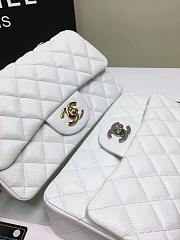 Chanel small Flap bag grained calfskin in white 20cm - 5