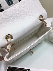 Chanel small Flap bag grained calfskin in white 20cm - 6