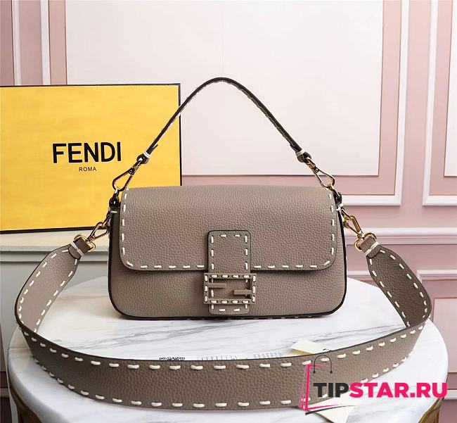 Fendi Baguette white leather bag 8BR600AH95F1F1M 28cm - 1