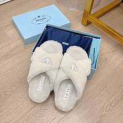 Prada Shearling sandals white - 4