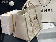 Chanel large Shopping bag white lambskin 40cm - 4