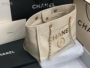 Chanel large Shopping bag white lambskin 33cm - 4