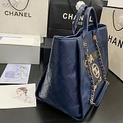 Chanel large Shopping bag blue lambskin 40cm - 4