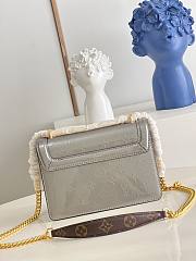 LV Wynwood chain bag monogram vernis patent silver M90516 21cm - 3