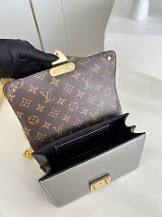 LV Wynwood chain bag monogram vernis patent silver M90516 21cm - 4