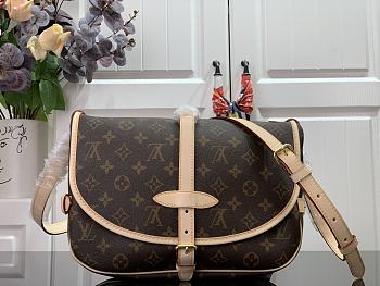 LOUIS VUITTON - Saumur MM Shoulder Bag M40710  - 28x11x20cm