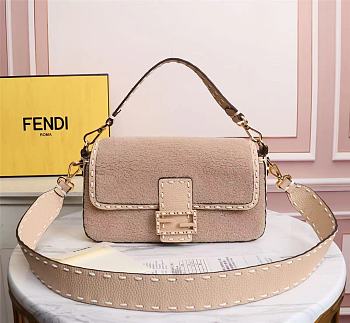  Fendi Baguette Pink sheepskin bag 8BR600 27×6×15cm