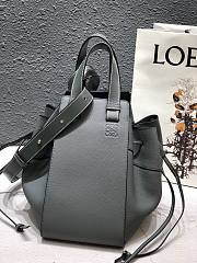 Loewe Small Hammock bag in classic calfskin Light Oat  001027 32x28x15cm - 1