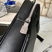 LV OUTDOOR SLINGBAG BLACK M30741 13x21x5cm - 2