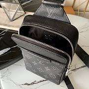 LV OUTDOOR SLINGBAG BLACK M30741 13x21x5cm - 3