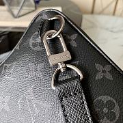 LV OUTDOOR SLINGBAG BLACK M30741 13x21x5cm - 5