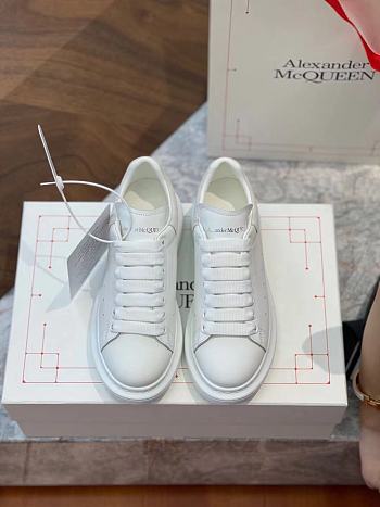 Alexander McQueen Men's Oversized Sneaker in White 