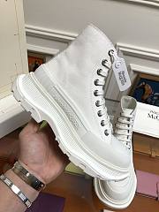 Alexander McQueen Tread Slick Boot in White - 611706 - 5