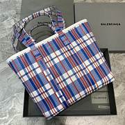 BALENCIAGA BARBES LARGE EAST-WEST SHOPPER BAG CHECK PRINTED IN BLUE - 671405 - 4