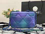 CHANEL 19 HANDBAG LACQUERED METAL BLUE & PURPLE - AS1160 - 26cm - 5