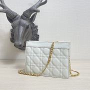 DIOR CARO ZIPPED POUCH WITH CHAIN White Grained Cannage Calfskin - 19x14x3cm - 2