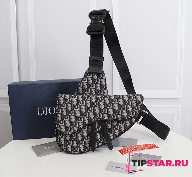 Dior Men's Black Saddle Oblique Jacquard Shoulder Bag - 20x28.6x5cm - 1