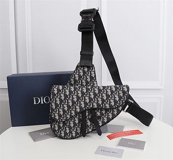 Dior Men's Black Saddle Oblique Jacquard Shoulder Bag - 20x28.6x5cm