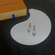 Louis Vuitton V earing - 3