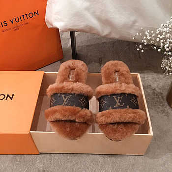 Louis Vuitton Lock It Flat Mules Slipper Light Brown - 1A8770