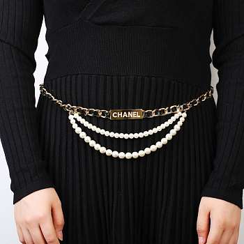 Chanel Pearl belt