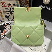 Chanel 19 handbag calfskin in green - 26×16×9cm - 4