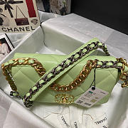 Chanel 19 handbag calfskin in green - 26×16×9cm - 5
