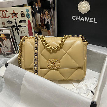 Chanel 19 handbag calfskin in yellow - 26×16×9cm
