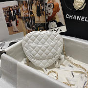 Chanel Heart-shaped flap bags in white - AS3191 - 18x16x6.5cm - 2
