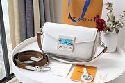 LV SWING BLANC - M20395 - 24x15x6cm - 1