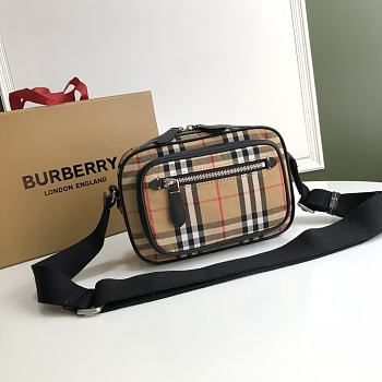Burberry Vintage Check and Leather Crossbody Bag Archive Beige - 22.5×14.5×8cm