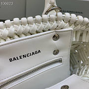 BALENCIAGA Bistro XS Basket With Strap in white varnished fake calfskin - 16x9x26cm - 6