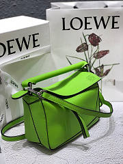 Loewe Puzzle bag in classic calfskin green - 18x12.5x8cm - 5