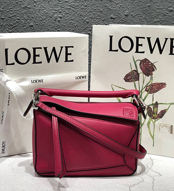 Loewe Puzzle bag in classic calfskin pink - 18x12.5x8cm