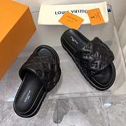 LV Pool Pillow Comfort Noir Mule - 1AA1EH - 3